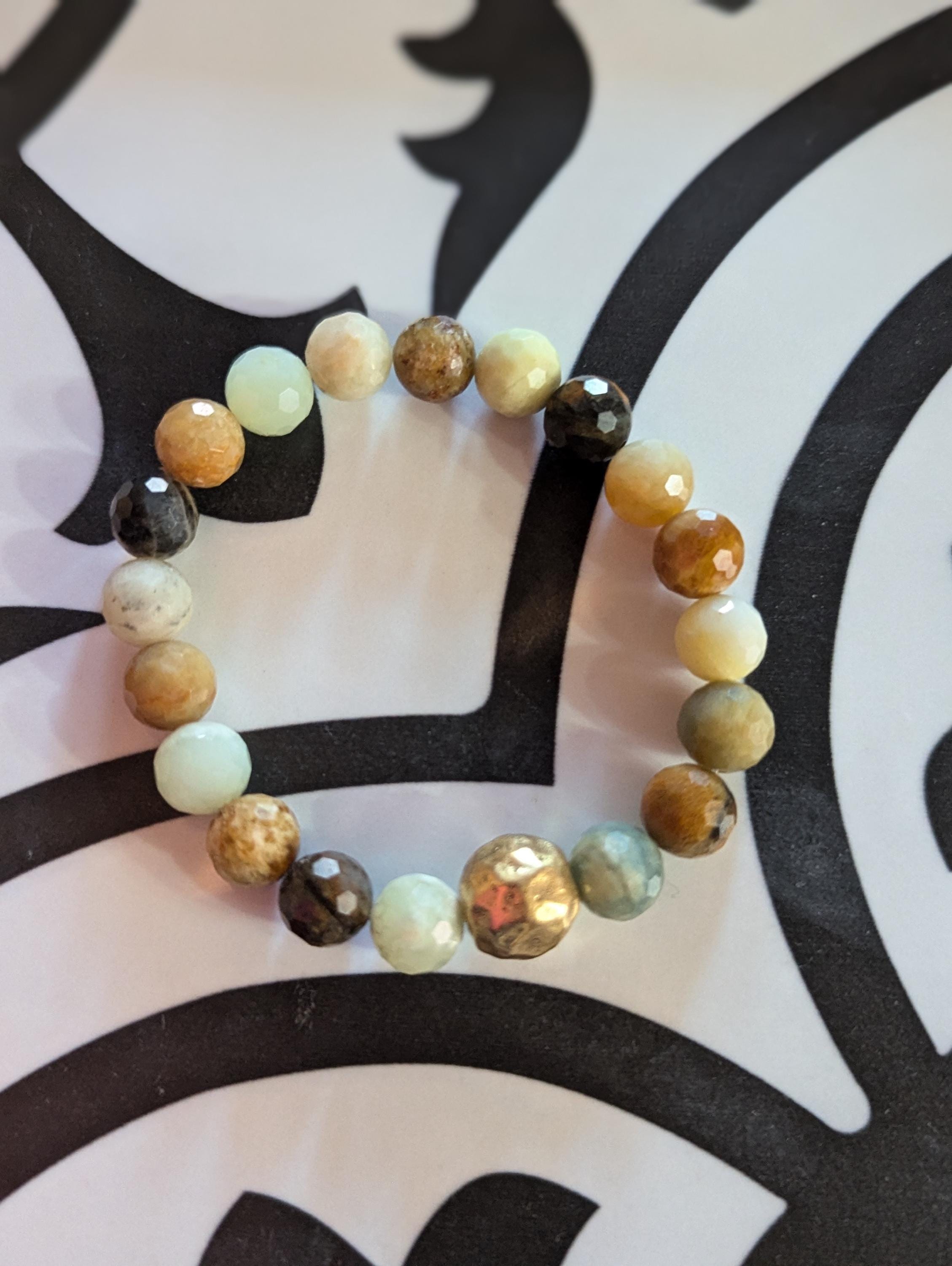 Flower Jade beaded stretch bracelet