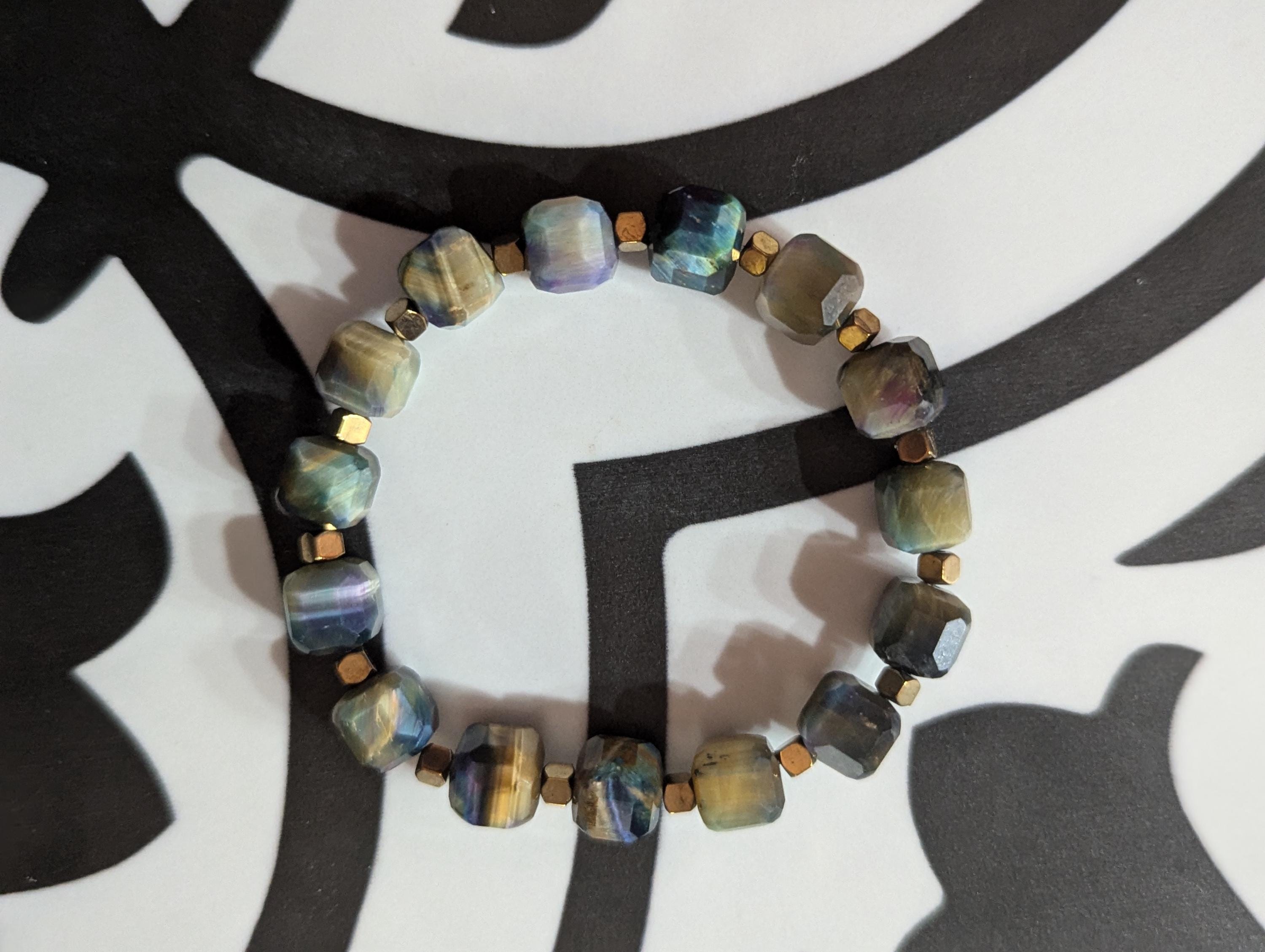 Cubed multicolor Tigereye beaded stretch bracelet