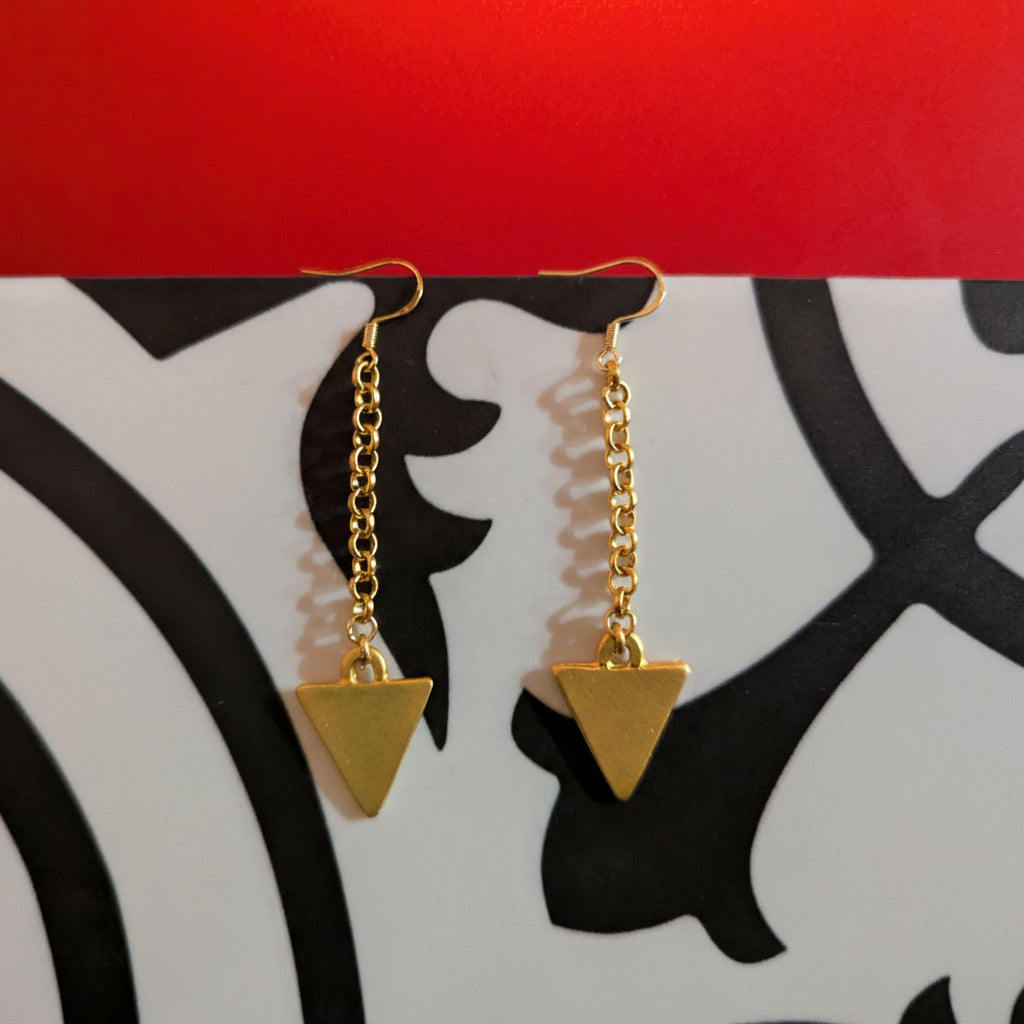 Gold Arrow dangle earrings